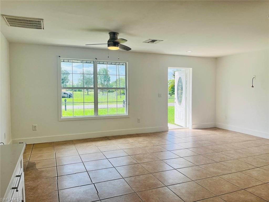 803 Monroe DR