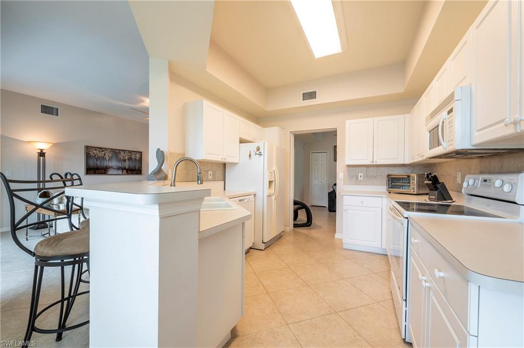 15150 Royal Windsor LN 1403 photo 9