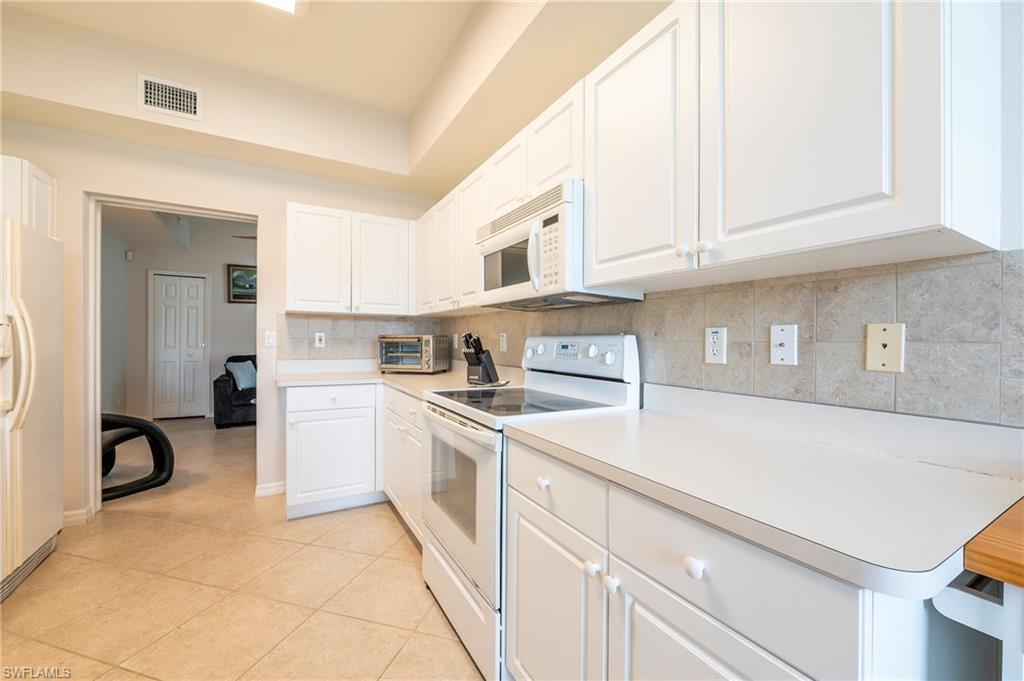 15150 Royal Windsor LN 1403 photo 10
