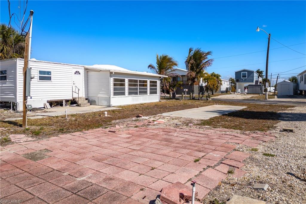 4 Helen LN photo 9