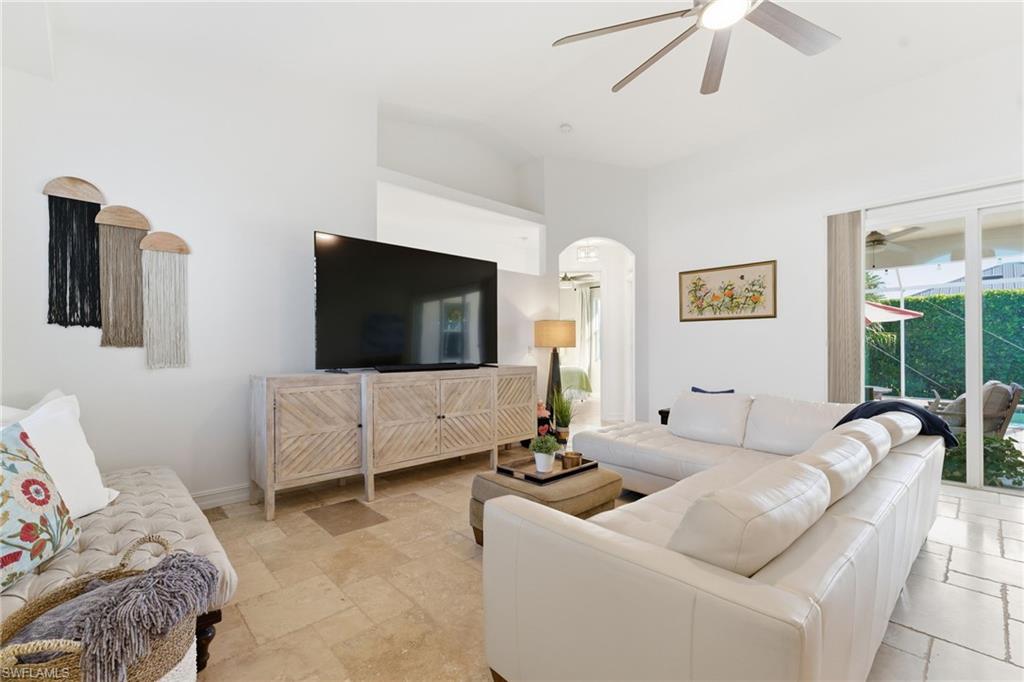 3905 Agualinda BLVD photo 6