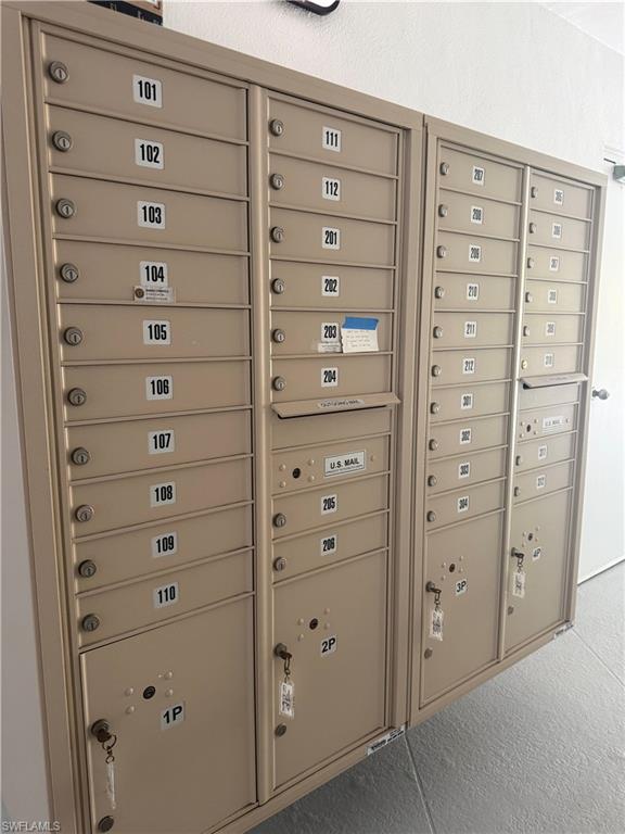 View of home's community with mail area