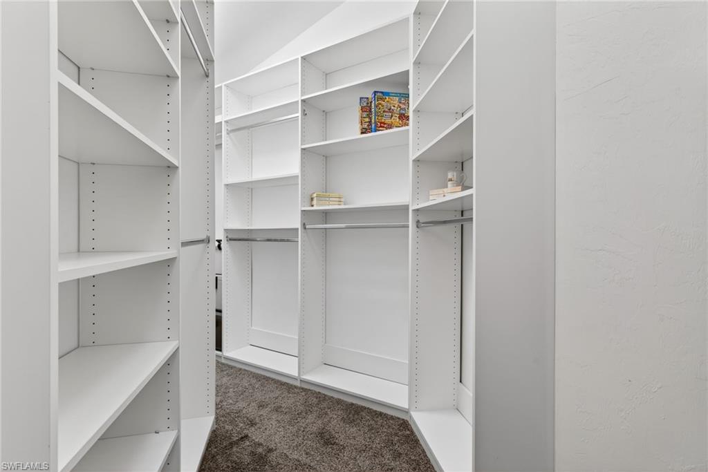 Walk in closet
