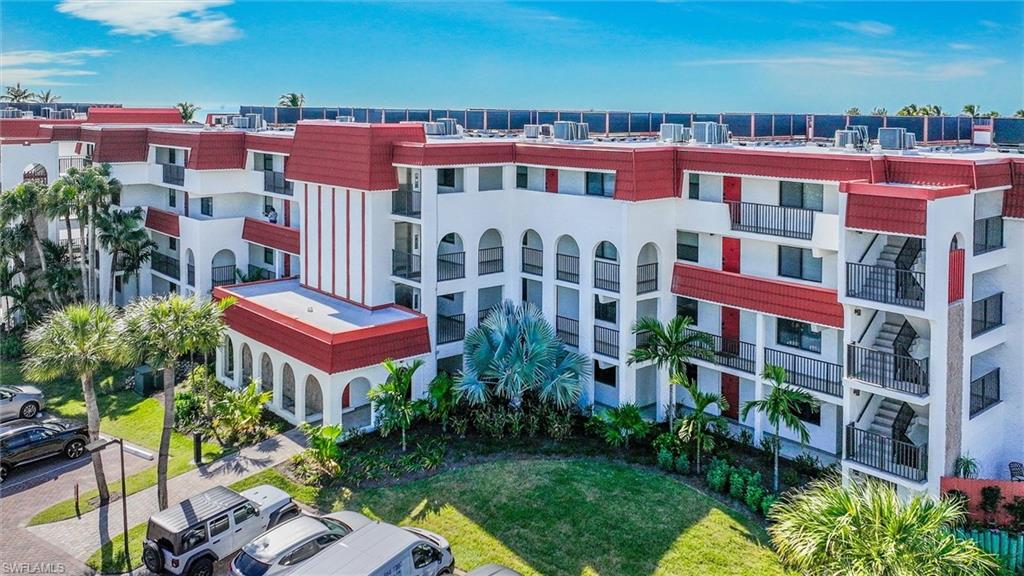View of apartment building / complex