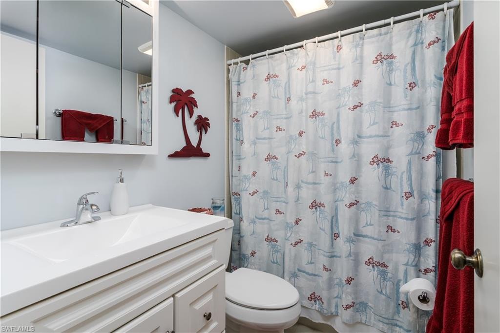 Bath 2 with tub/shower