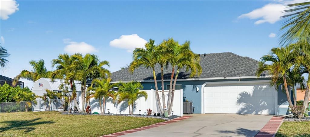 Side-loading Garage