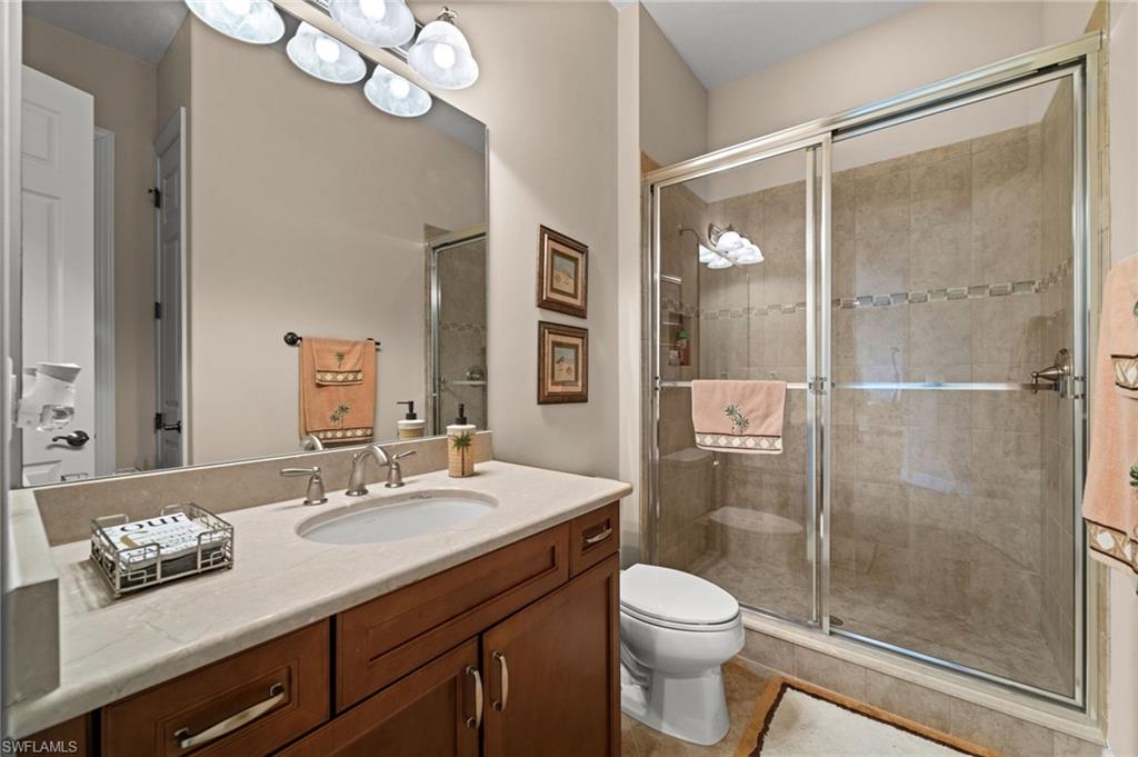 Second guest Bath with plenty of space