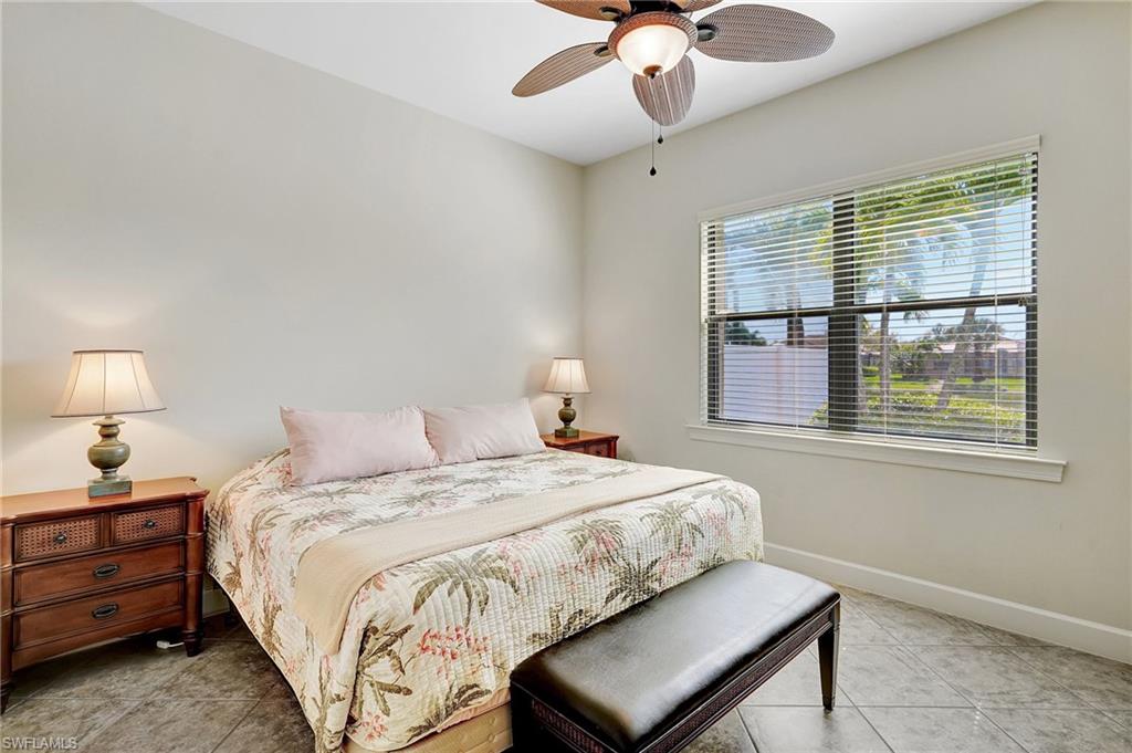 King size bed