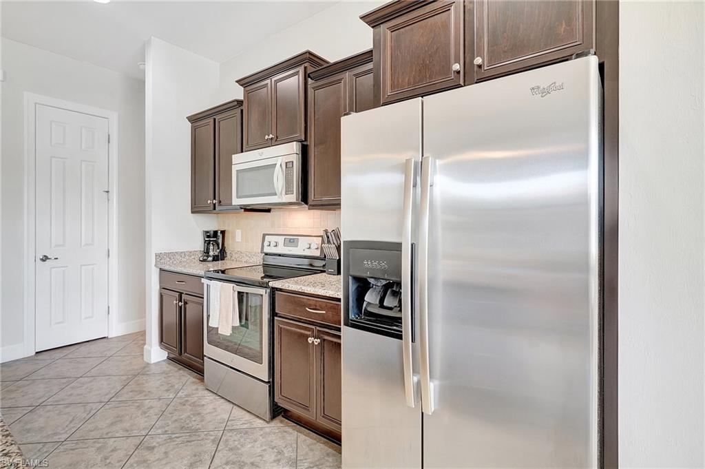 10879 Rutherford RD photo 11
