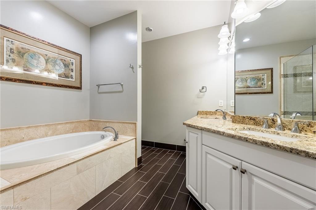 5550 Berkshire DR 202 photo 14