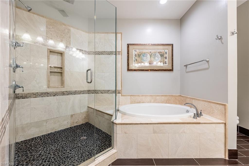 5550 Berkshire DR 202 photo 15