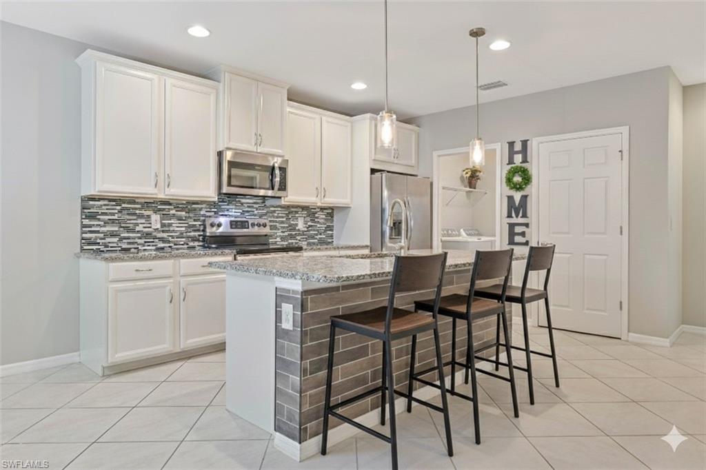 4390 Dutchess Park RD