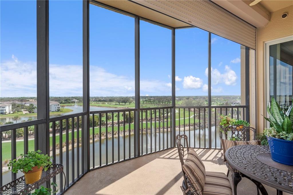 Stunning Lake and golf course views. Perfect sunsets