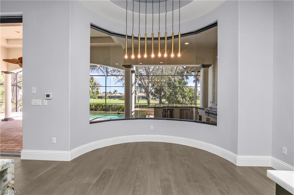 Morning room by kitchen
