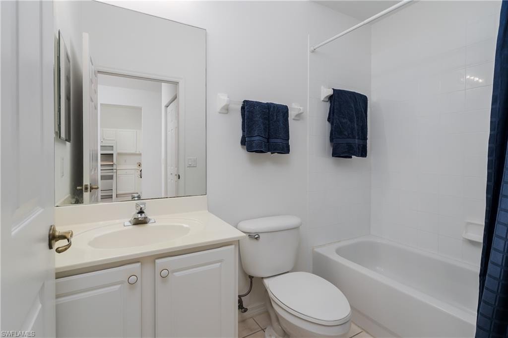 3972 Bishopwood CT E 2-203 photo 19