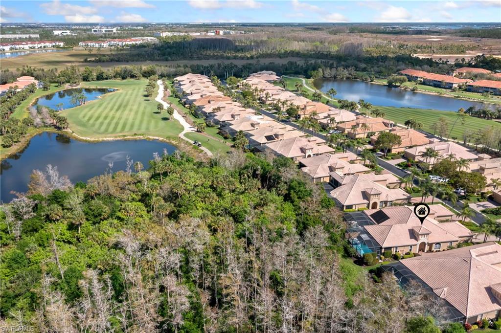 Bird's eye view featuring a residential view and a water view