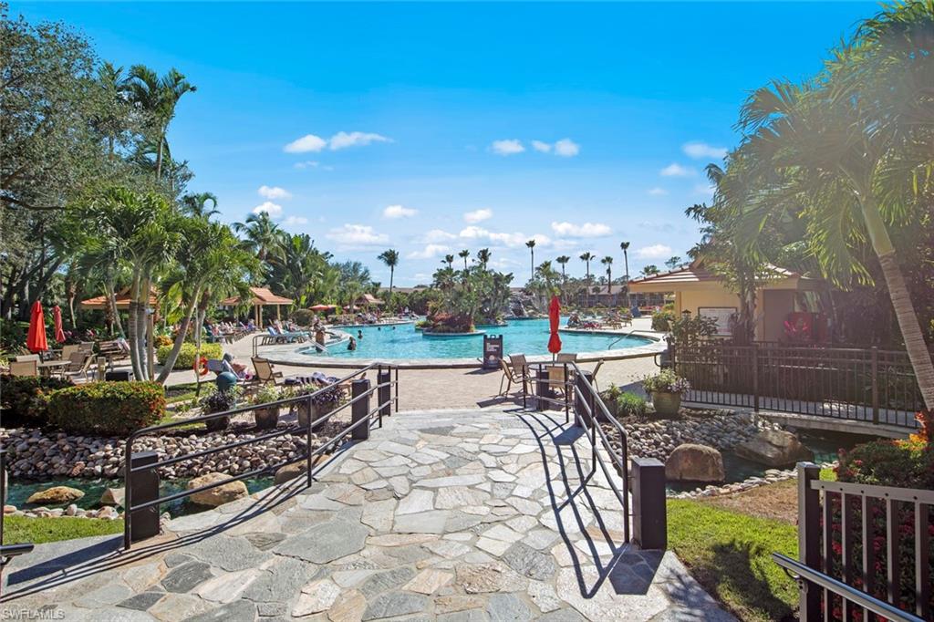 ENTRANCE TO POOL