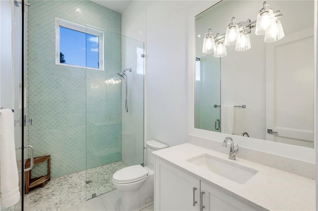 730 Harbour DR photo 33