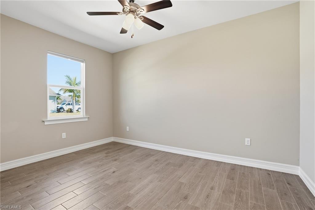 1193 Enbrook LOOP photo 17
