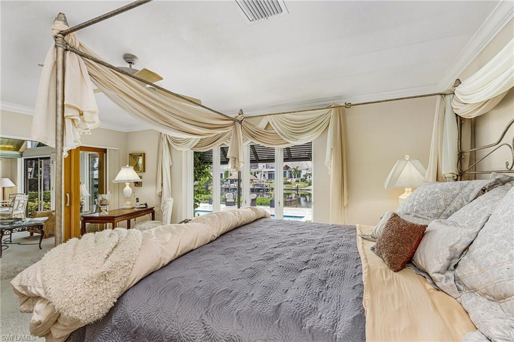 950 Galleon DR photo 22
