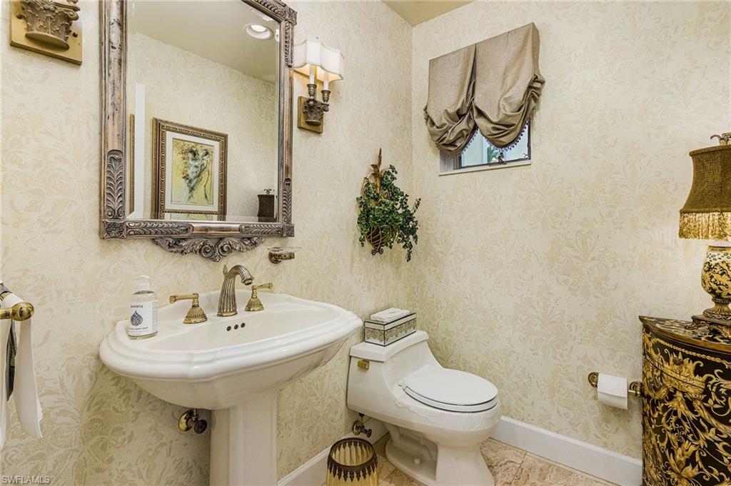 950 Galleon DR photo 29