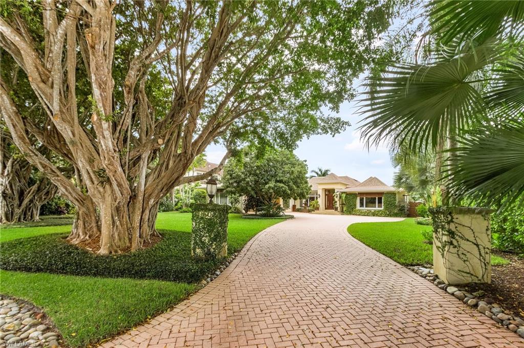 950 Galleon DR