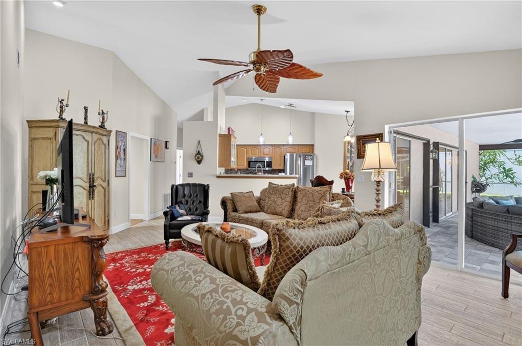22656 Fountain Lakes BLVD photo 13