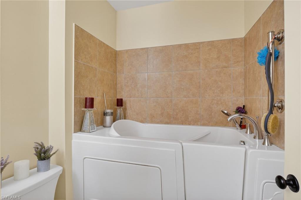 22656 Fountain Lakes BLVD photo 40
