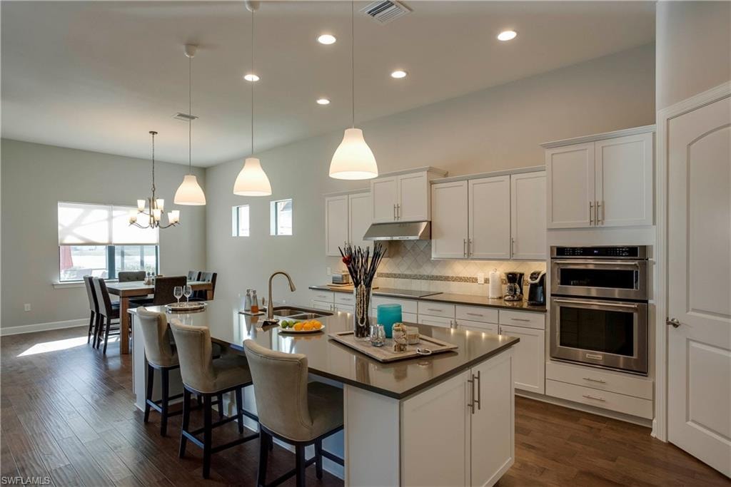 14020 Hawks Eye CT photo 7