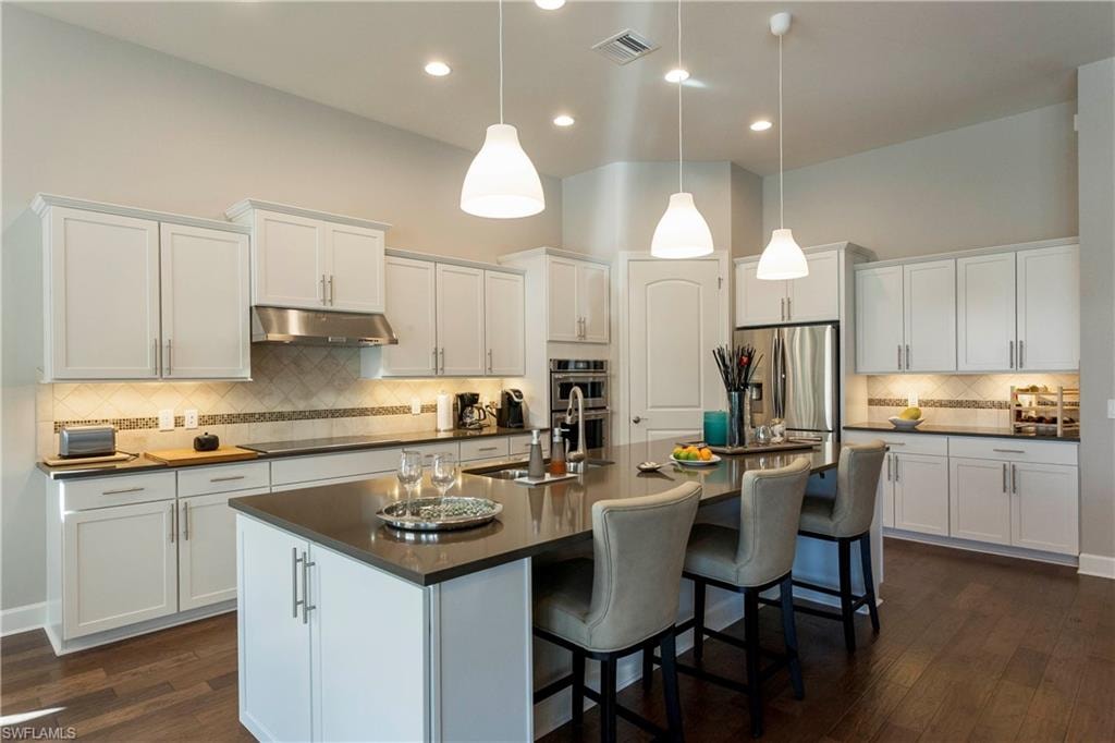 14020 Hawks Eye CT photo 9