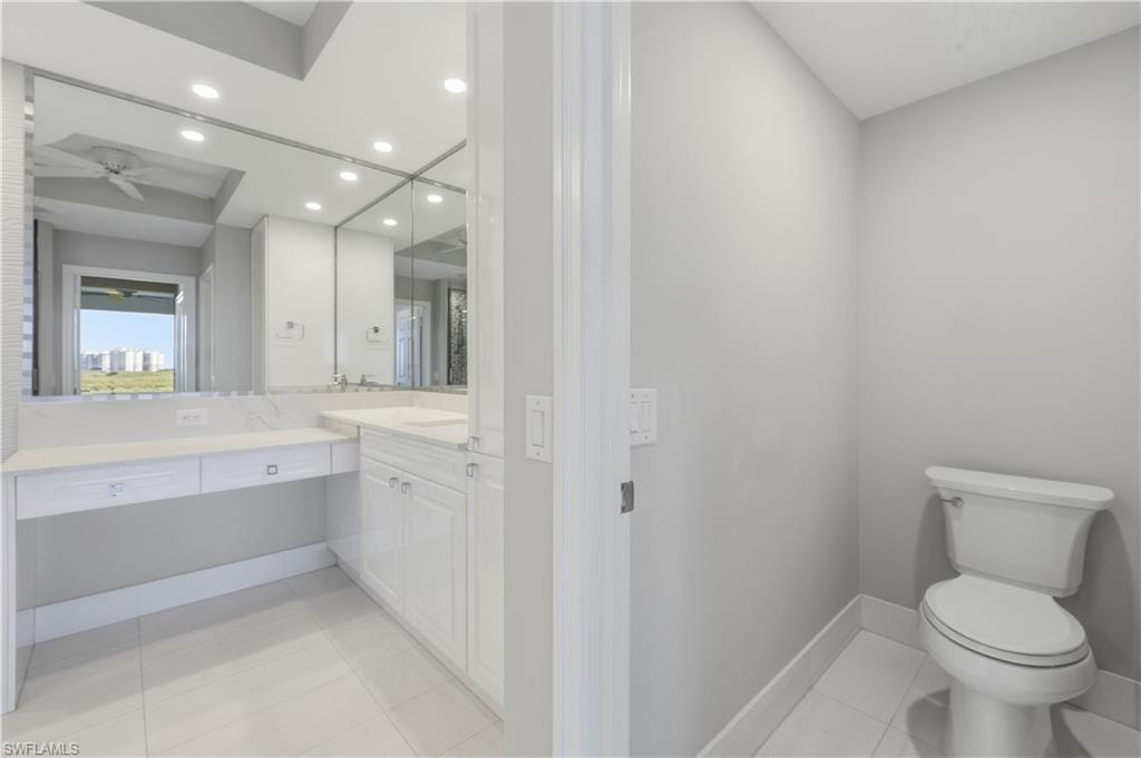 425 Cove Tower Dr 703 photo 22