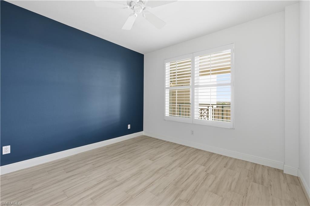 425 Cove Tower Dr 703 photo 33