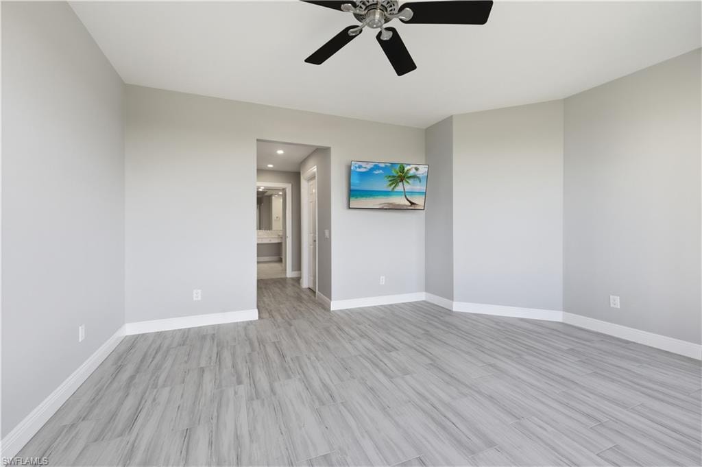 425 Cove Tower Dr 703 photo 15