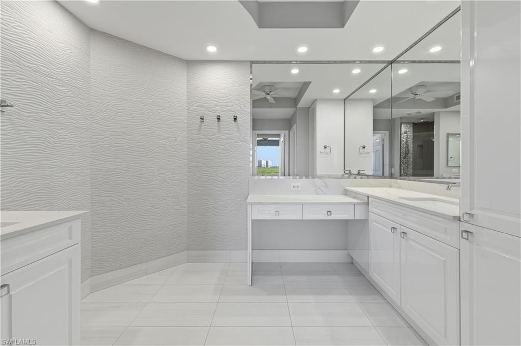 425 Cove Tower Dr 703 photo 19