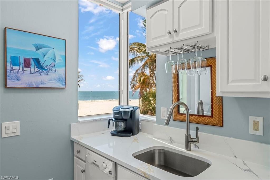 5480 Estero BLVD 103 photo 27