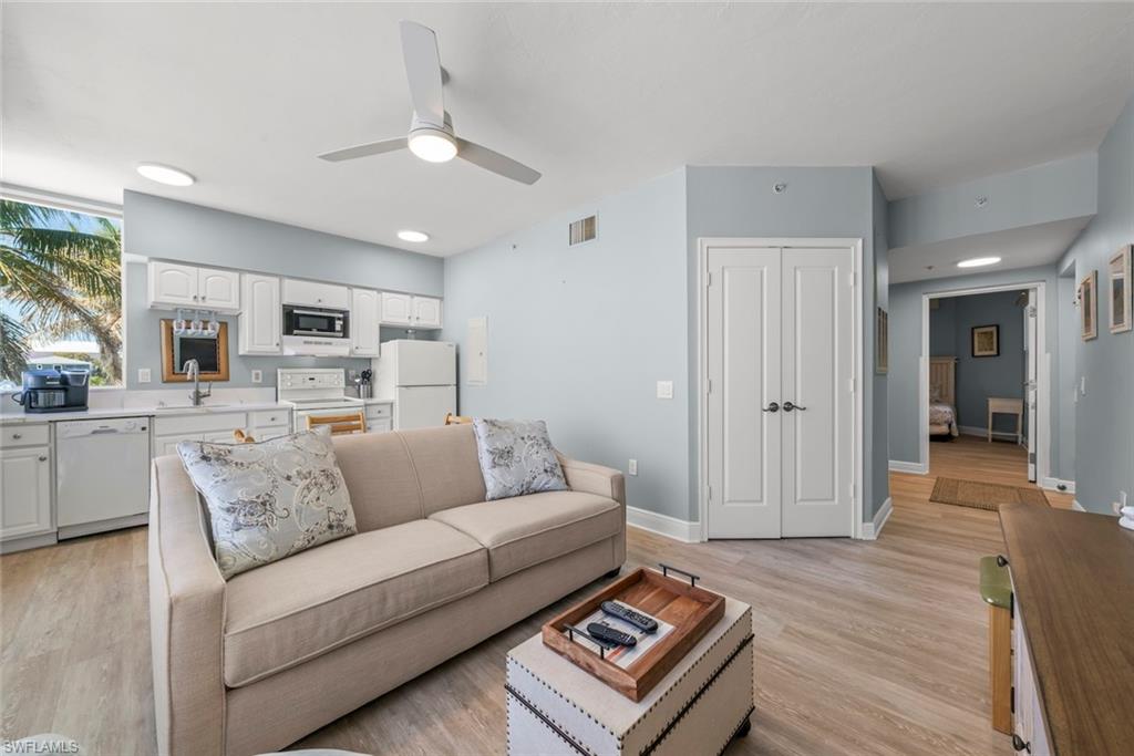 5480 Estero BLVD 103 photo 16