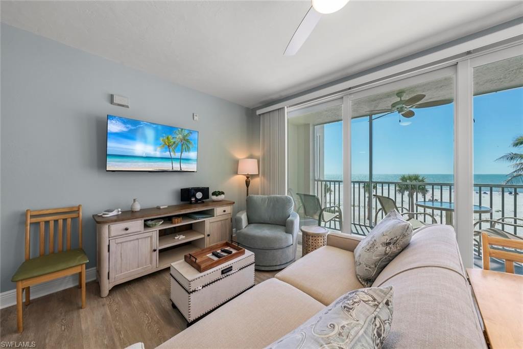 5480 Estero BLVD 103 photo 12