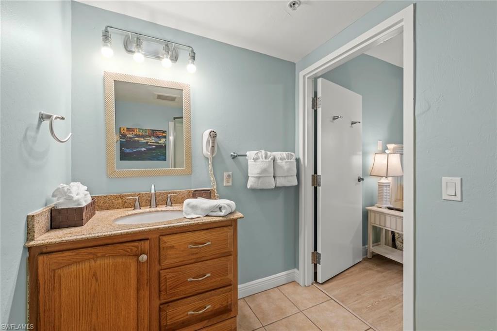 5480 Estero BLVD 103 photo 34