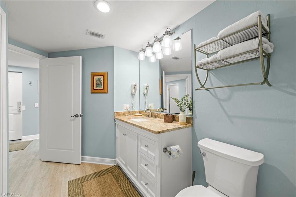 5480 Estero BLVD 103 photo 38