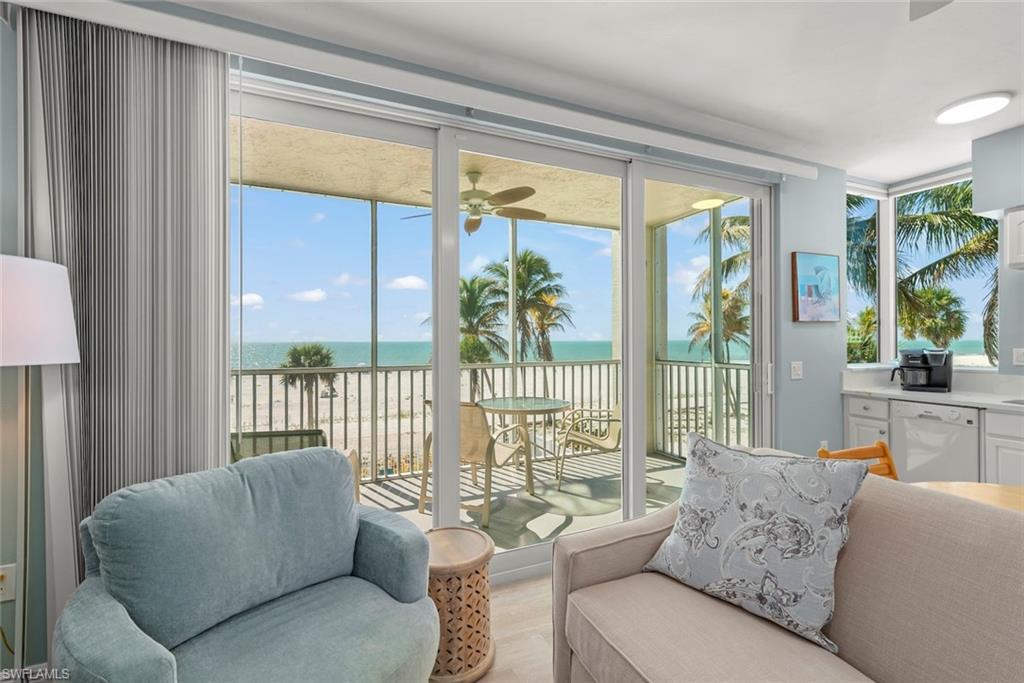 5480 Estero BLVD 103 photo 18