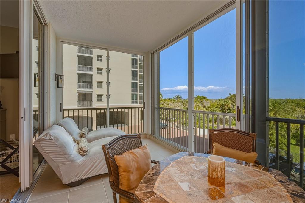4000 Royal Marco WAY 324 photo 17