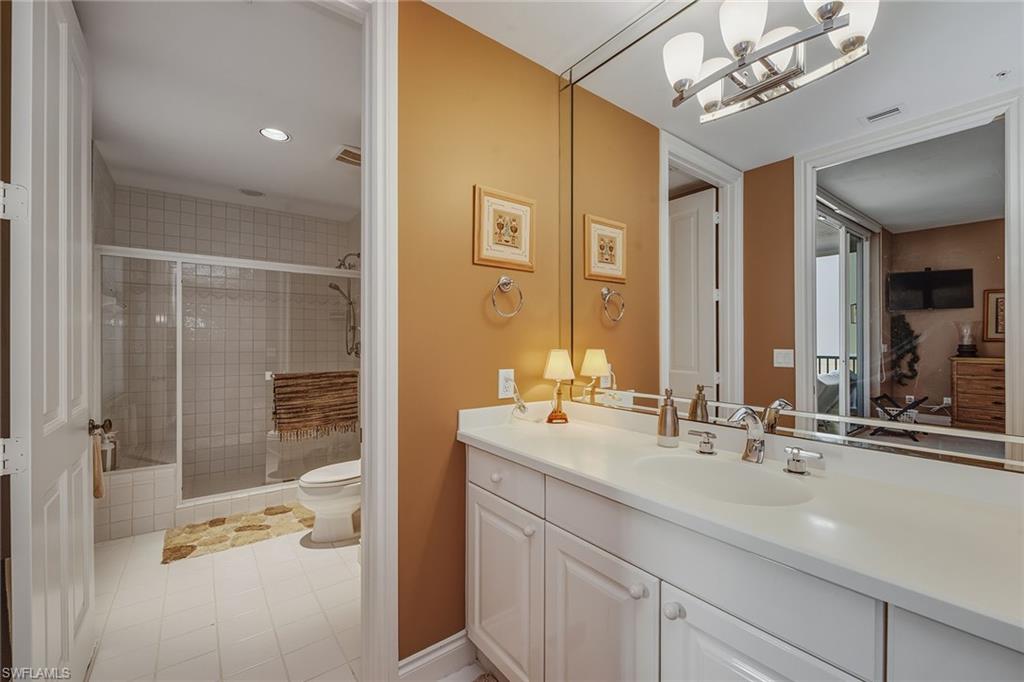 4000 Royal Marco WAY 324 photo 14