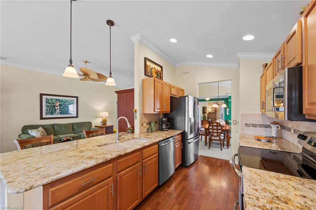 10035 Colonial Country Club BLVD photo 23