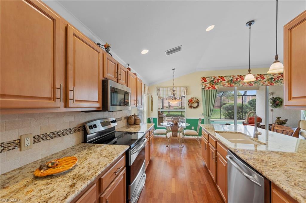 10035 Colonial Country Club BLVD photo 21