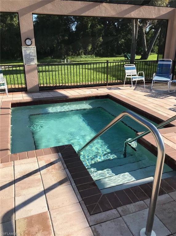 Lg Hot Tub