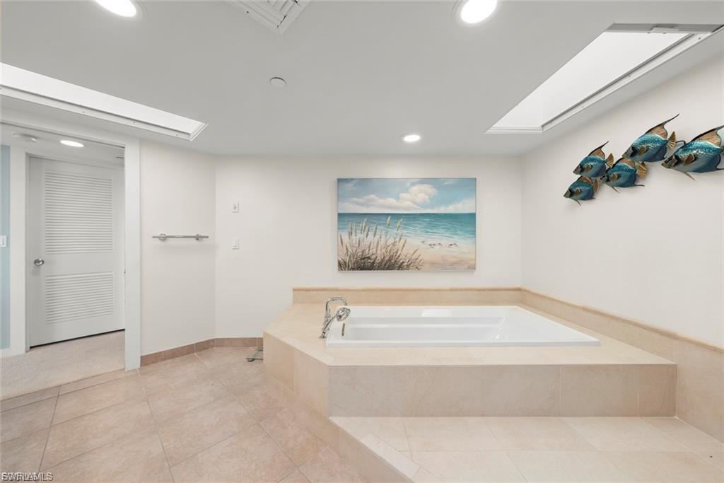 1602 Lands End Village photo 26