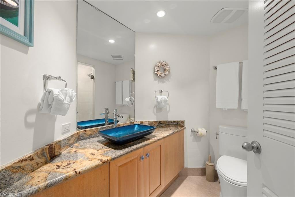 1602 Lands End Village photo 34