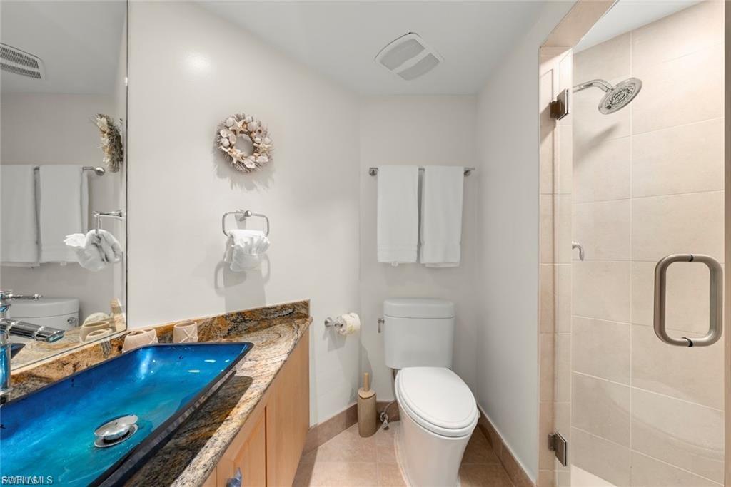 1602 Lands End Village photo 33