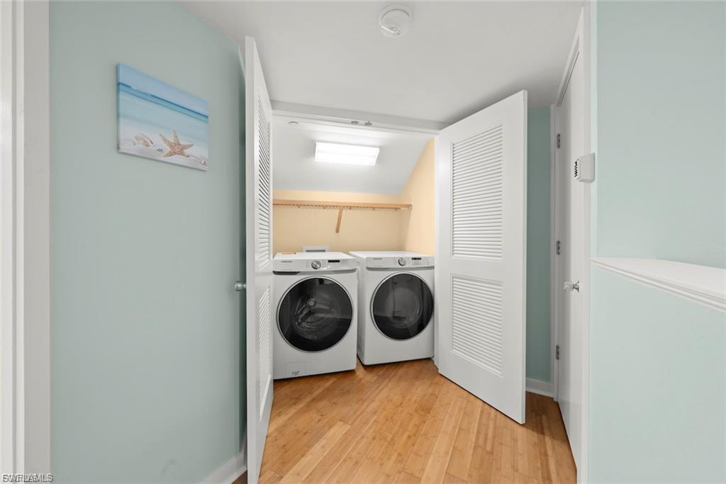 1602 Lands End Village photo 18