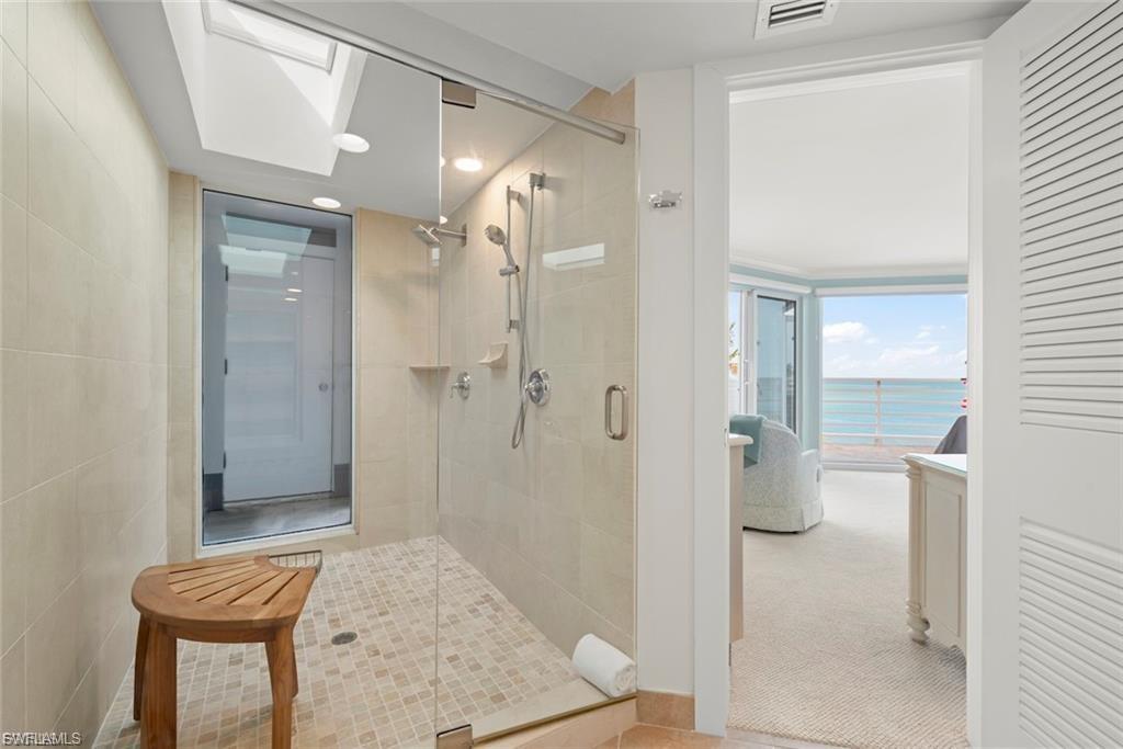 1602 Lands End Village photo 25